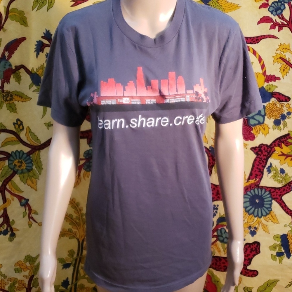 YouTube Los Angeles space graphic tee size small